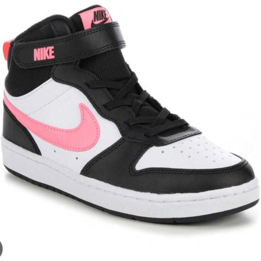 Kids Nike Court Borough Mid top sneakers